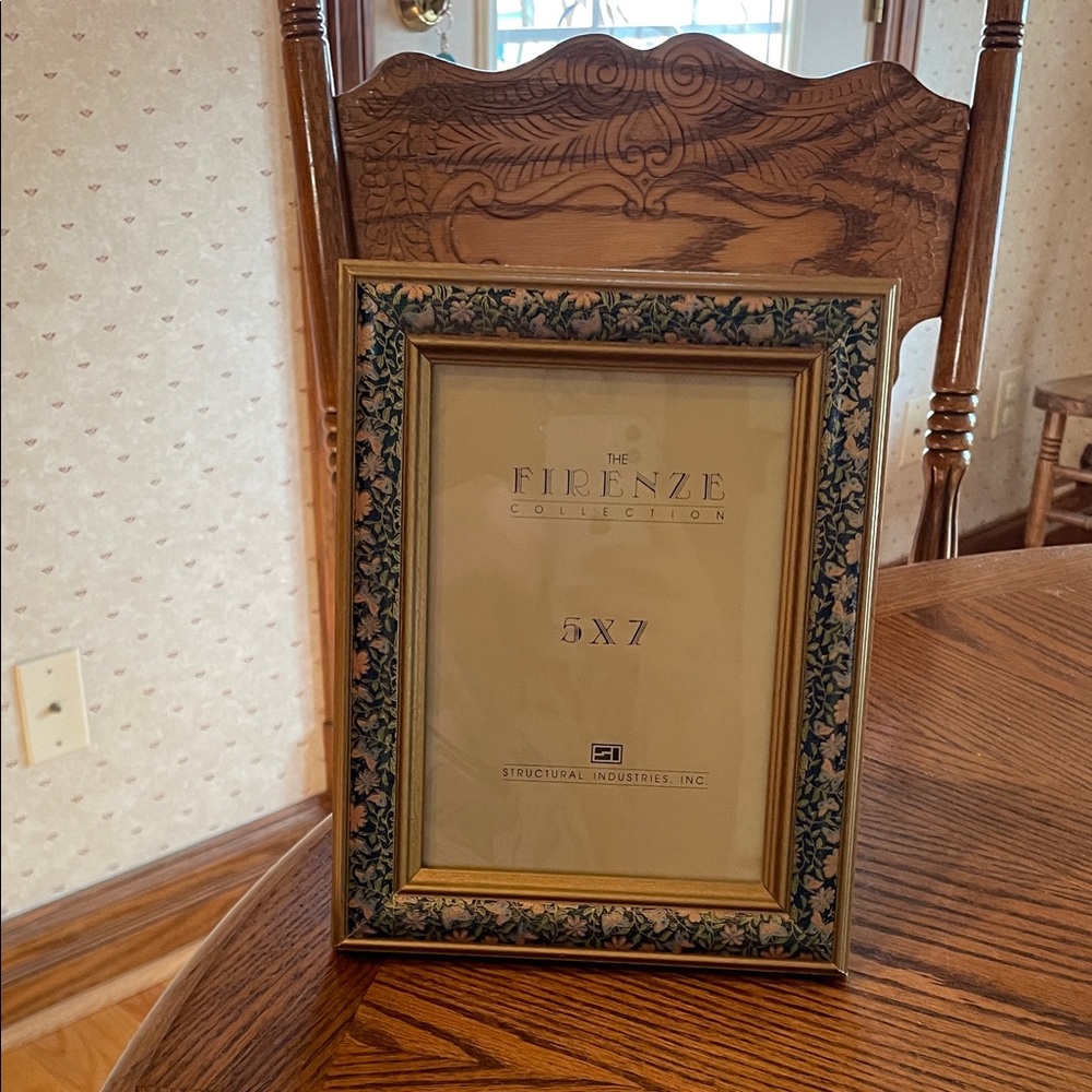 The Firenze Collection 5x7 Butterfly and Floral Frame